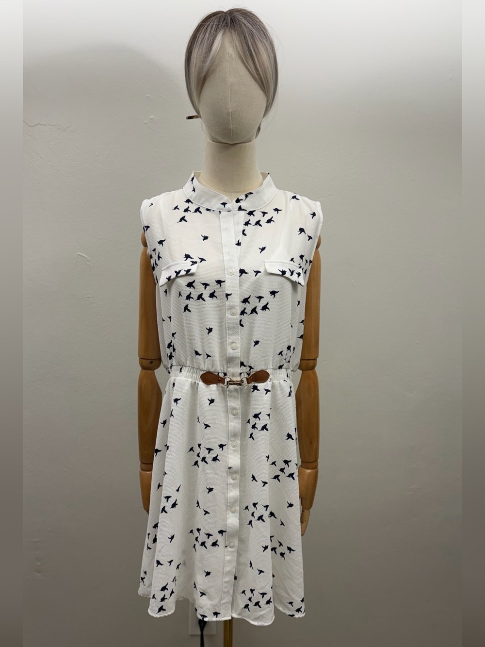 Always Indigo Women’s White Bird Print Sleeveless Shirt Dress 1X With Belt Lined